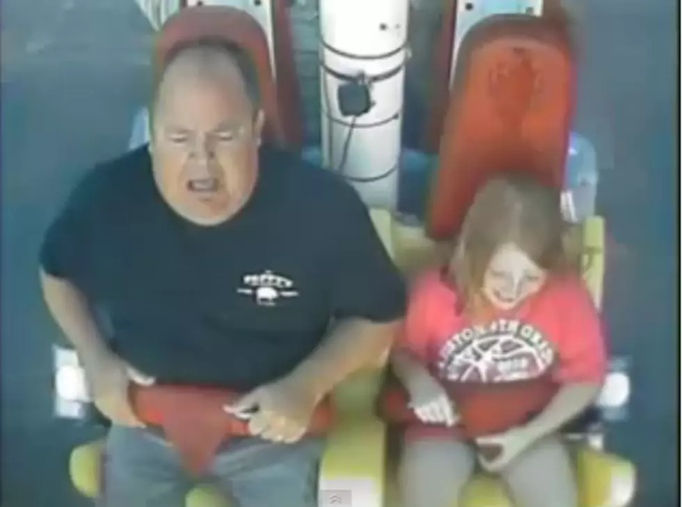 Dad Freaks Out on a Ride at Dollywood [VIDEO]