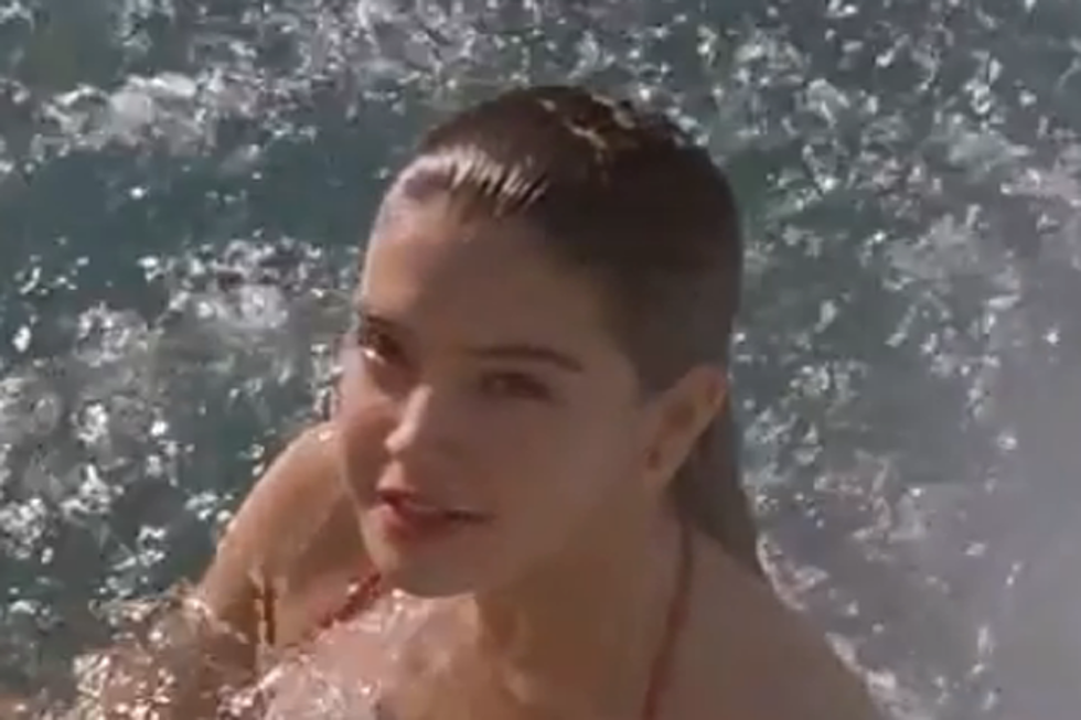 Hot Girls in Pools- A Great Way to Cool Off! [VIDEO]