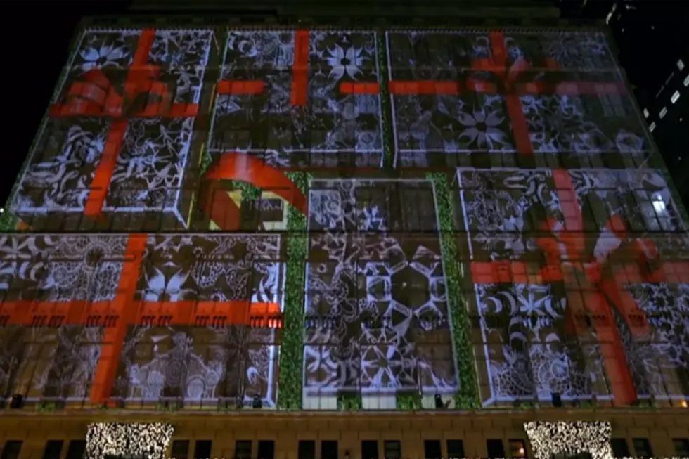 Saks Fifth Avenue 2013 Holiday 3-D Light Show [VIDEO]