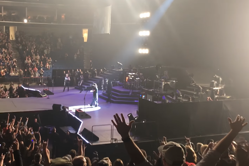Dave Grohl Hopped On Stage With GnR In Tulsa
