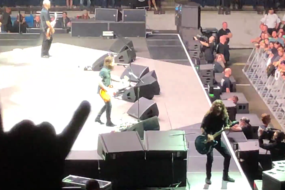 Foo Fighters Surprise Tulsa With ‘Under My Wheels’