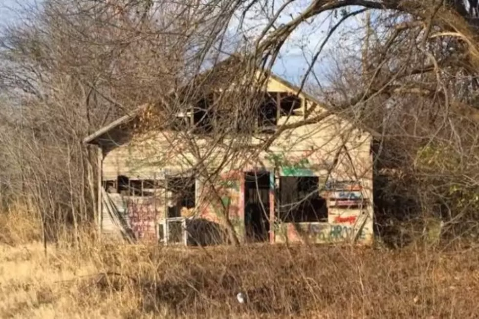 Take a Tour of This Old Creepy Abandoned & Allegedly Haunted Oklahoma Circus Camp!