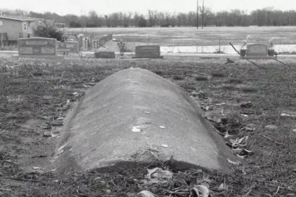 This Oklahoma Grave Site has a Chilling Curse &#038; Haunting History!