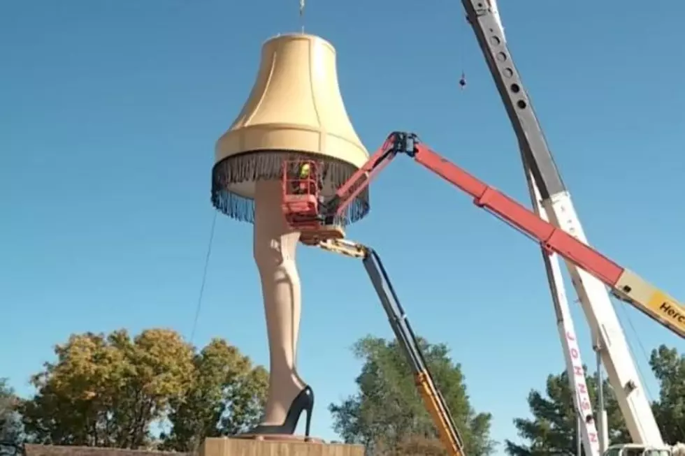 Visit This Oklahoma Town to See a GIGANTIC 50 Foot Tall ‘A Christmas Story’ Leg Lamp