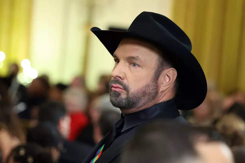 Garth Brooks Is Coming Back To Oklahoma, But Some Fans Say ‘No Thanks’