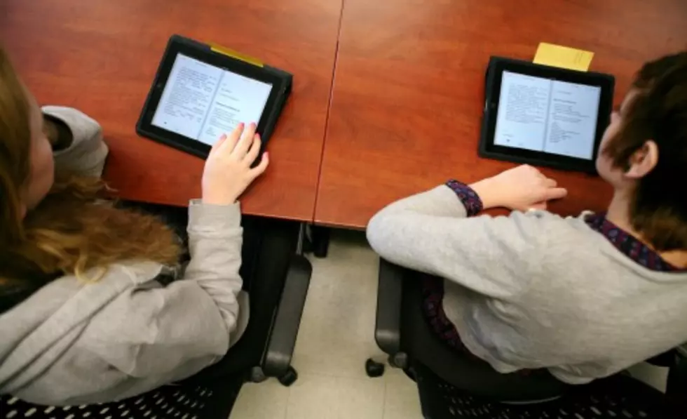 Further Proof That This Town Has Amazing People, Donor Gives 140 iPads To Local School