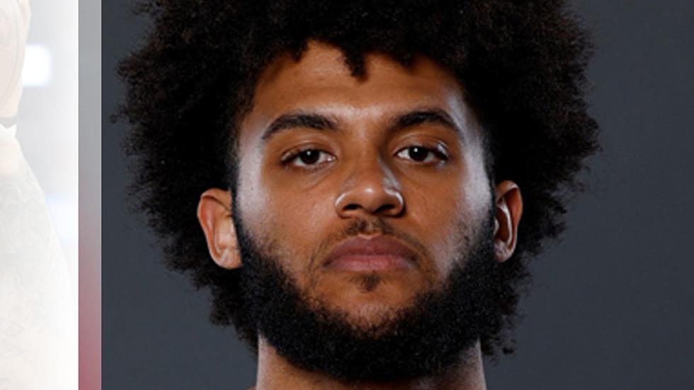 NBA’s Isaiah Livers Signing Autographs In Battle Creek