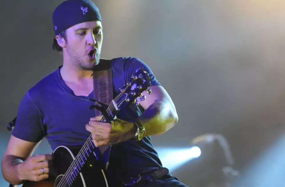 Luke Bryan &#8216;I Don&#8217;t Want This Night To End&#8217; [VIDEO]