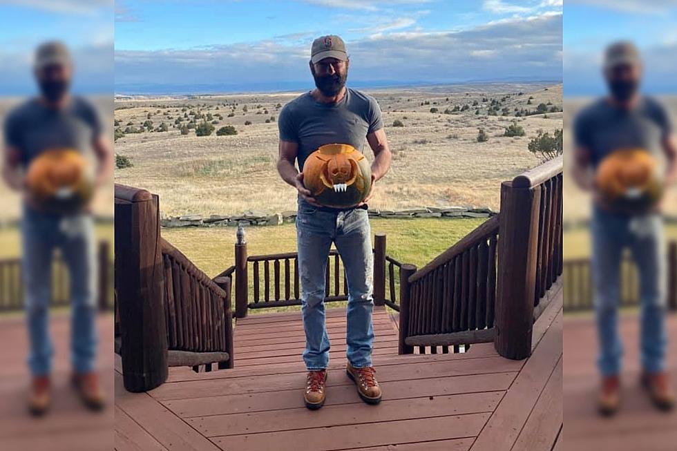 Tim McGraw Sends Halloween Greetings From Montana