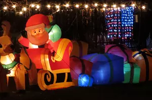 Win the Christmas Light Battle in Hamilton