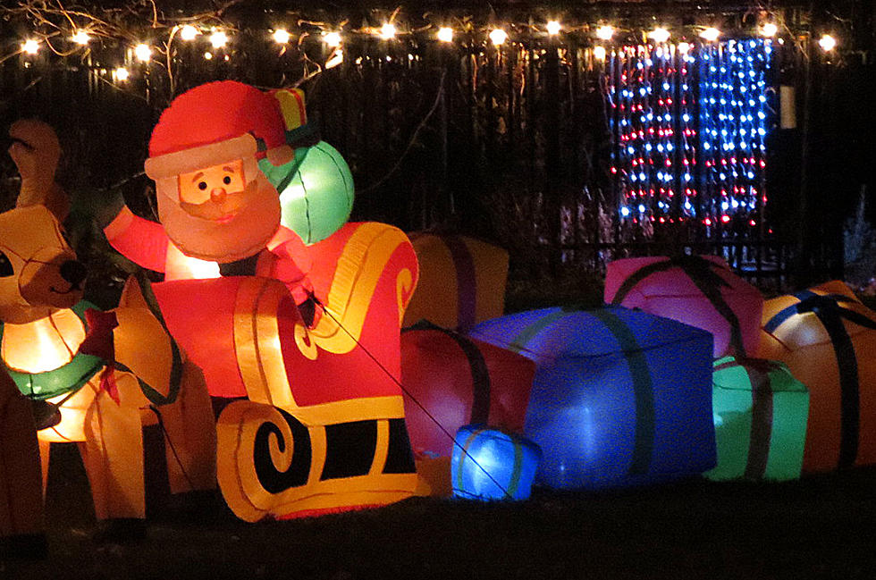 Win the Christmas Light Battle in Hamilton