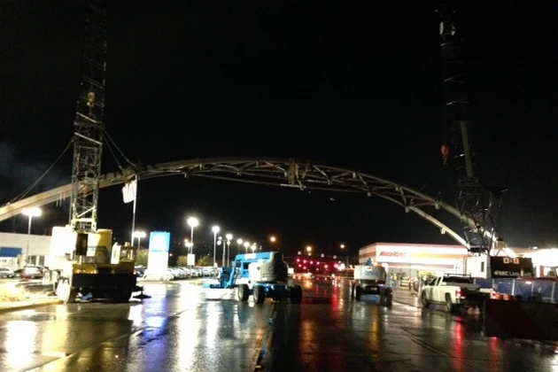 IT RISES ! &#8211; Pedestrian Walking Bridge Construction Closes South Reserve Overnight