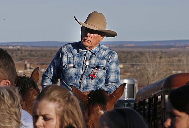 Nevada Rancher Cliven Bundy Speaks at Gathering in Paradise