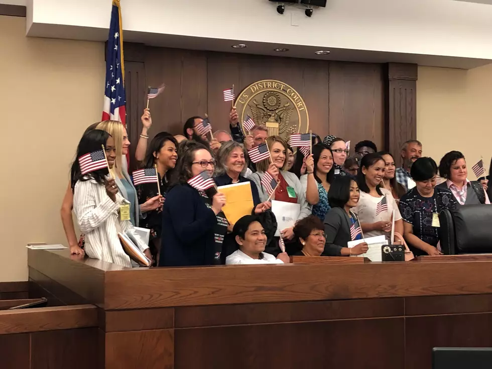 29 Become American Citizens in Naturalization Ceremony