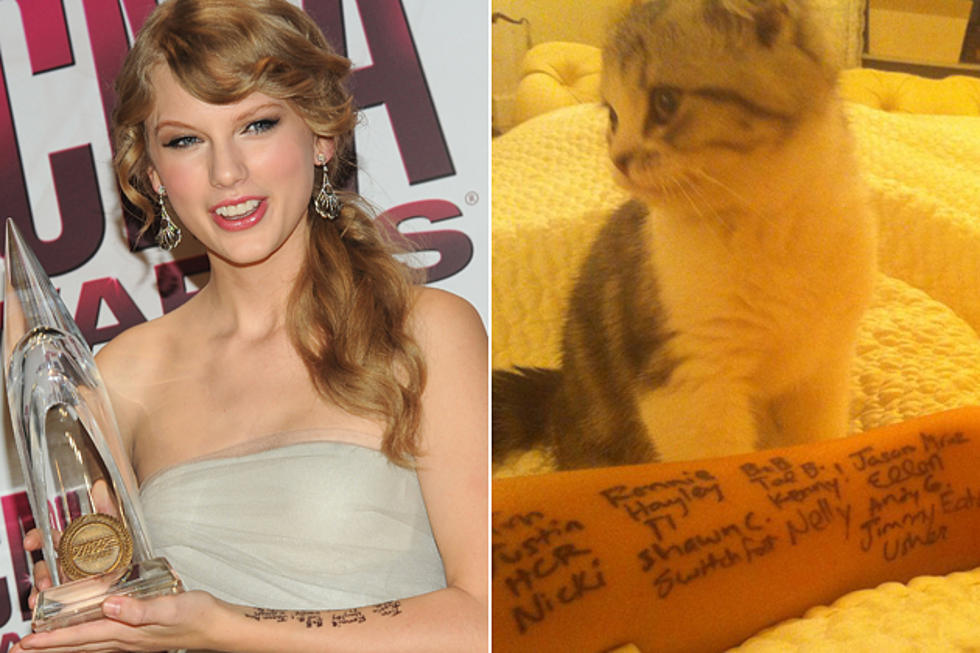 What Was Written on Taylor Swift’s Arm at the CMA Awards 2011?