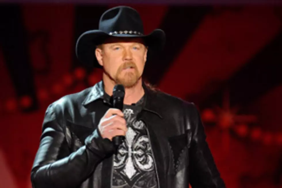 Trace Adkins Tweets Picture of Bare Butt Before Surgery