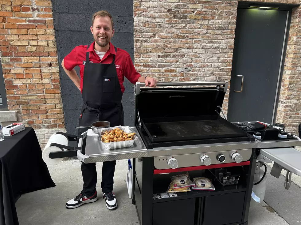 Weber Grills Made Free Beer and Hot Wing’s Stomachs Very Happy