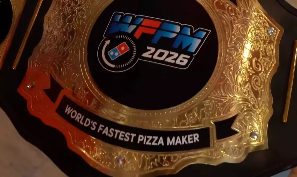 Man Is Fast At Making Dominos Pizzas