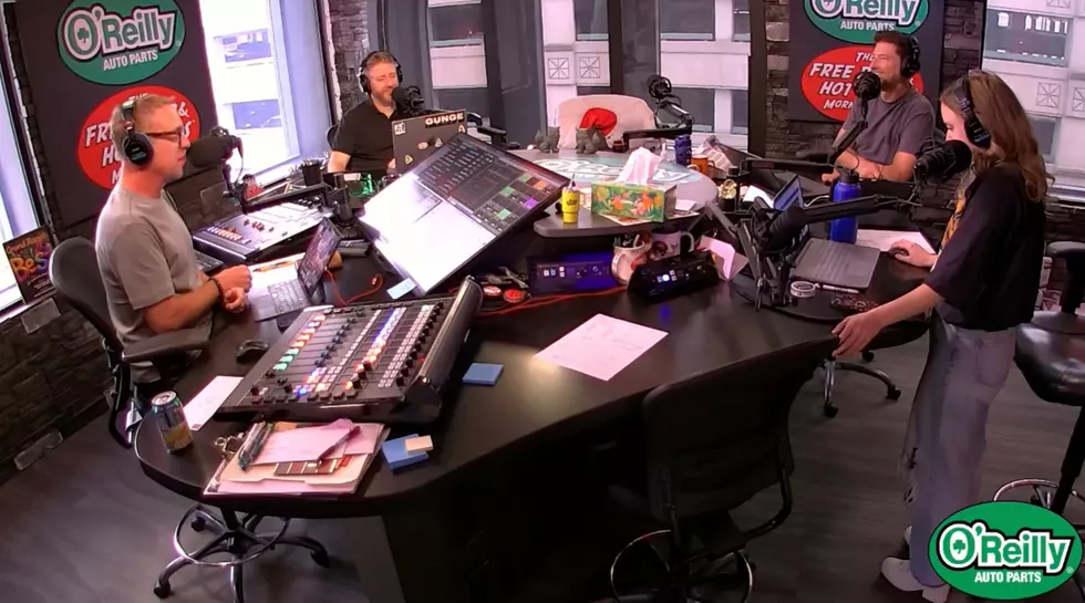 Segment 17: Foldable iPhones, Who’s Tallest Canada, Magic Fight And Facts Of The Day
