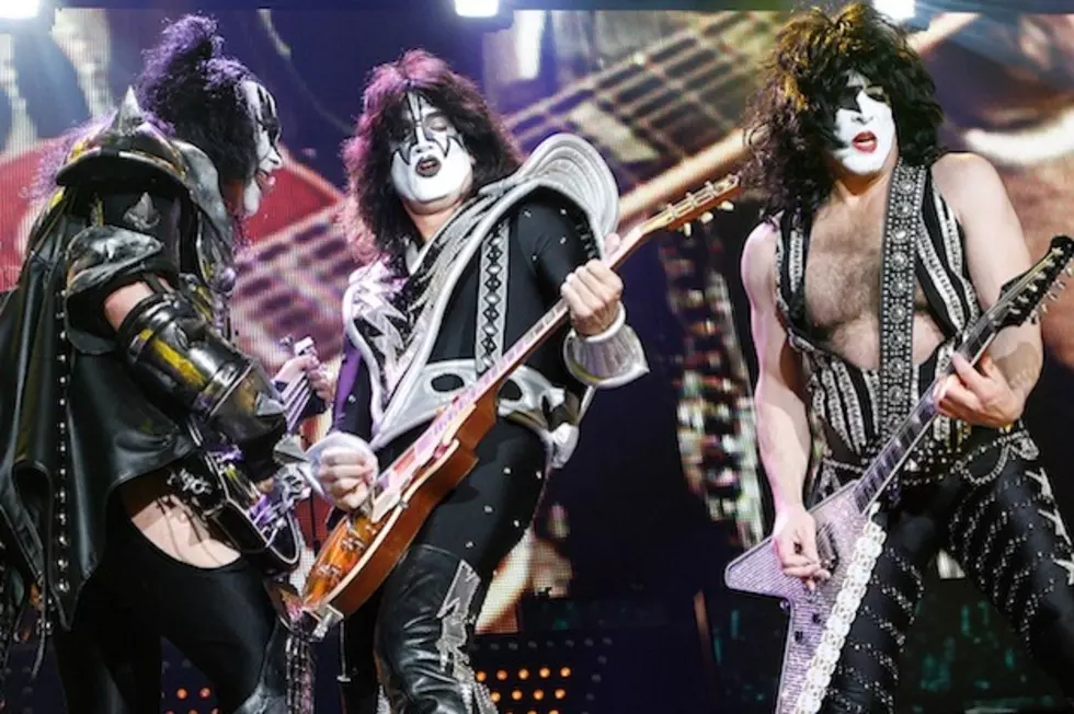 KISS PUCKERING UP FOR SUMMER 2011 TOUR, FALL ‘KRUISE’