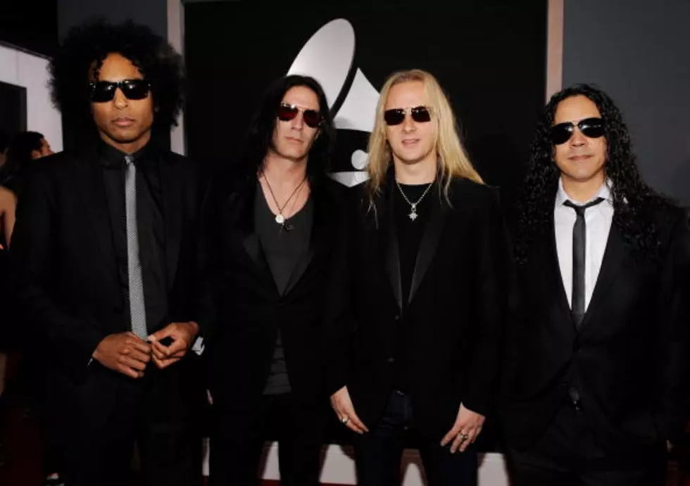 Alice in Chains (Possibly with the Wilson Sisters from Heart) To Rock NFC Conference Championship Halftime Show