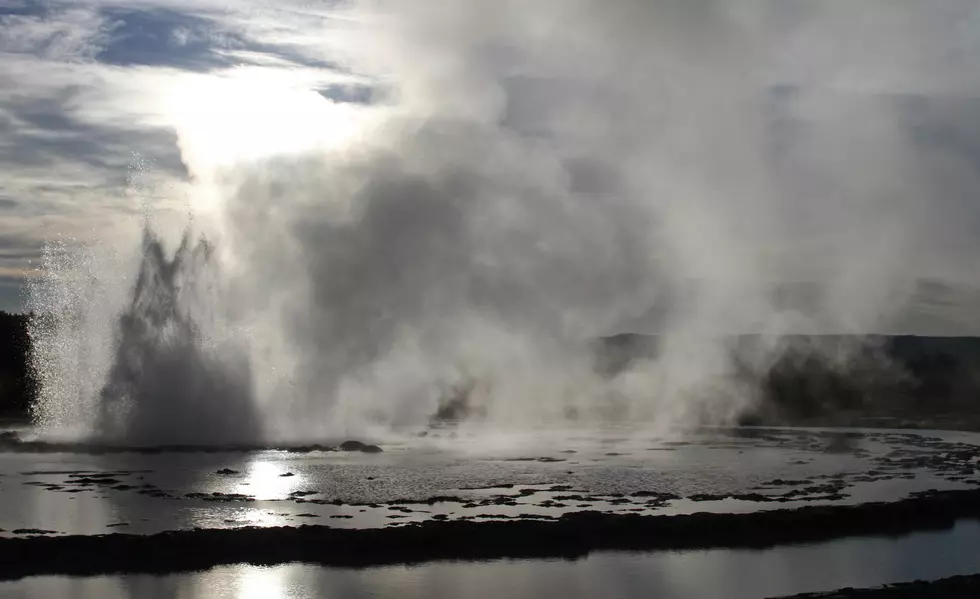 Yellowstone Geyser Erupts from Six Year Slumber