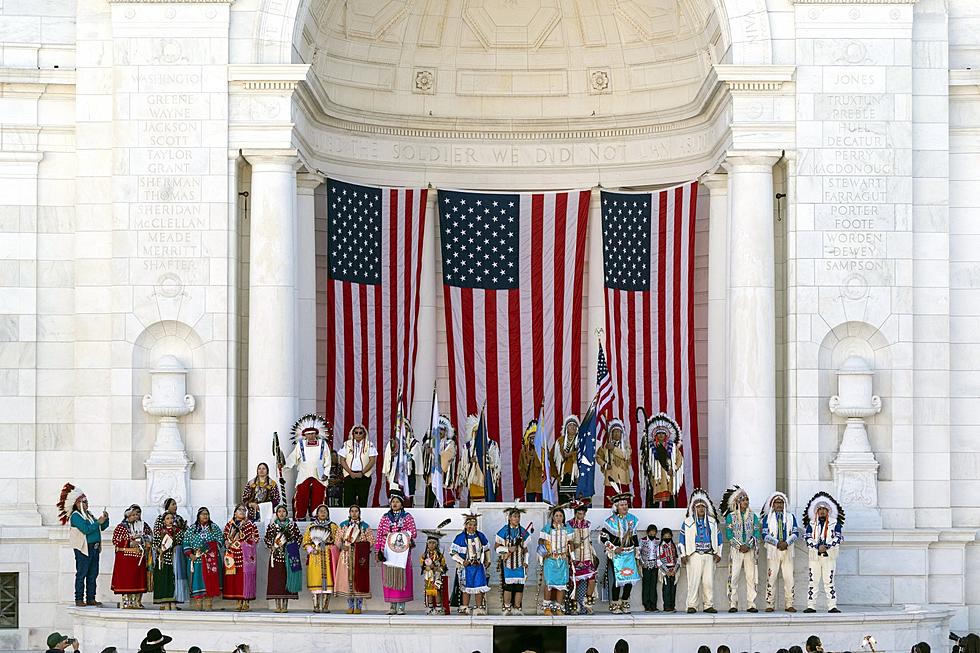 The Incredible Montana Connection, Tomb of the Unknown Soldier