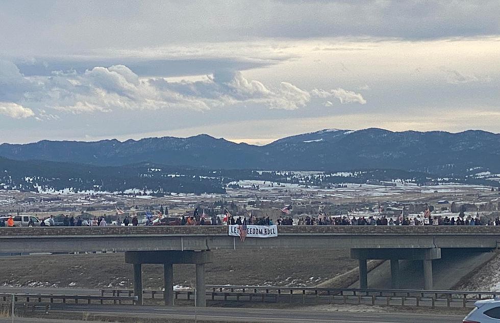 Huge Welcome for Freedom Convoy Across Montana, Overpasses Crowded