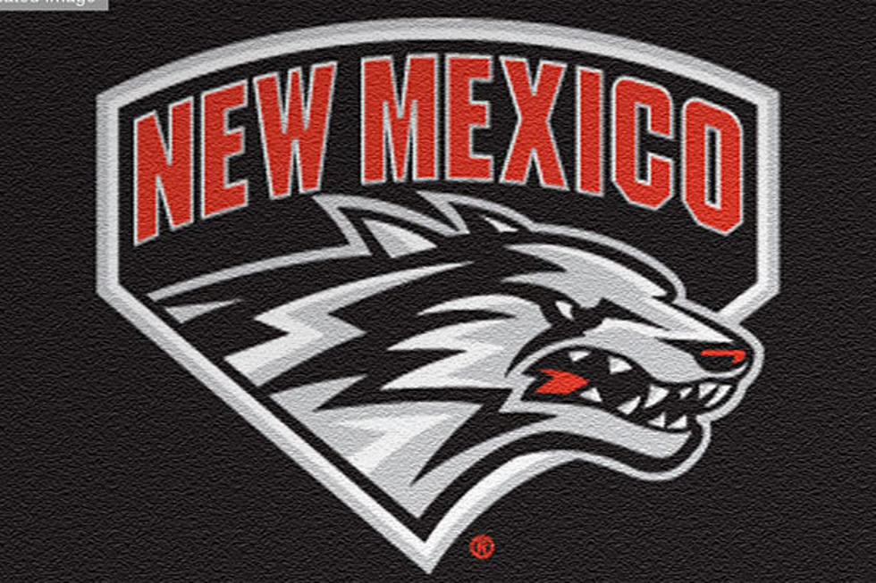 University of New Mexico Football Player Arrested for Wearing Baggy Pants on Plane