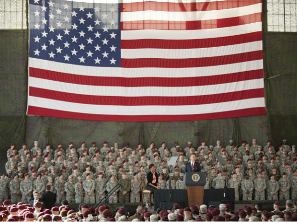 President Obama Welcomes Home US Soldiers After 8 Years of War [PICTURES, VIDEO]