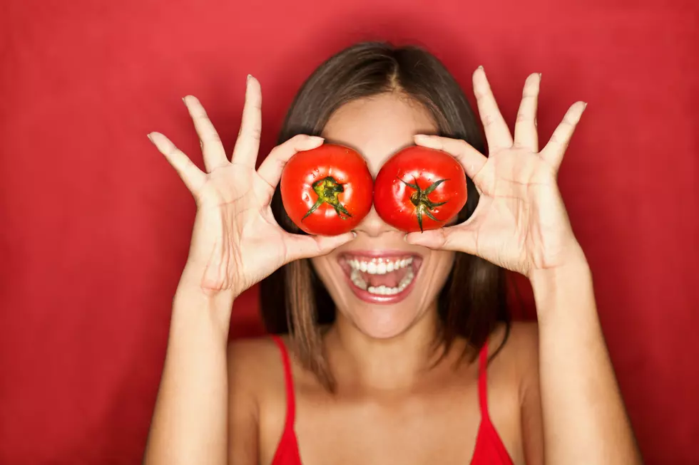 Is It Tomatoe Or Tomato? Is It A Long A Or Short A??