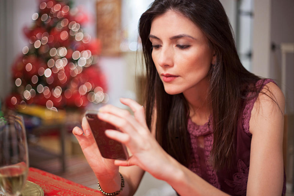 You Don’t Have to Call Your Relatives on Christmas Anymore,They’re Fine With Just a Text
