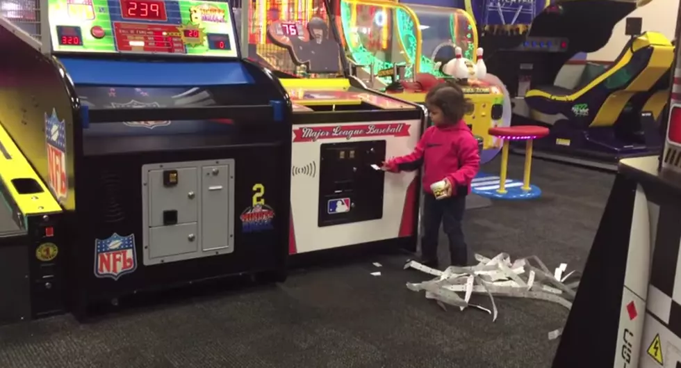 Little Girl Takes All The Tickets From Chuck E. Cheese [VIDEO]