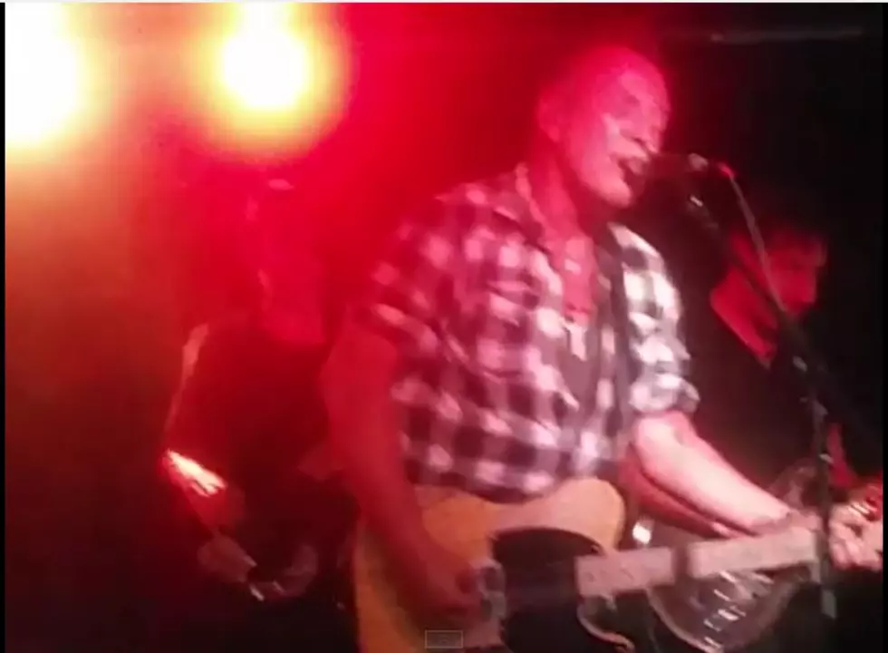 Bruce Springsteen Surprises Bar Patrons with a Two-Hour Show [VIDEO]