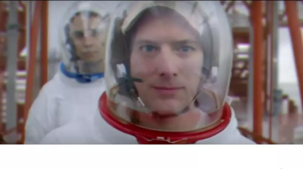 Super Bowl Commercial Pays Tribute To Astronauts, Bowie [VIDEO]
