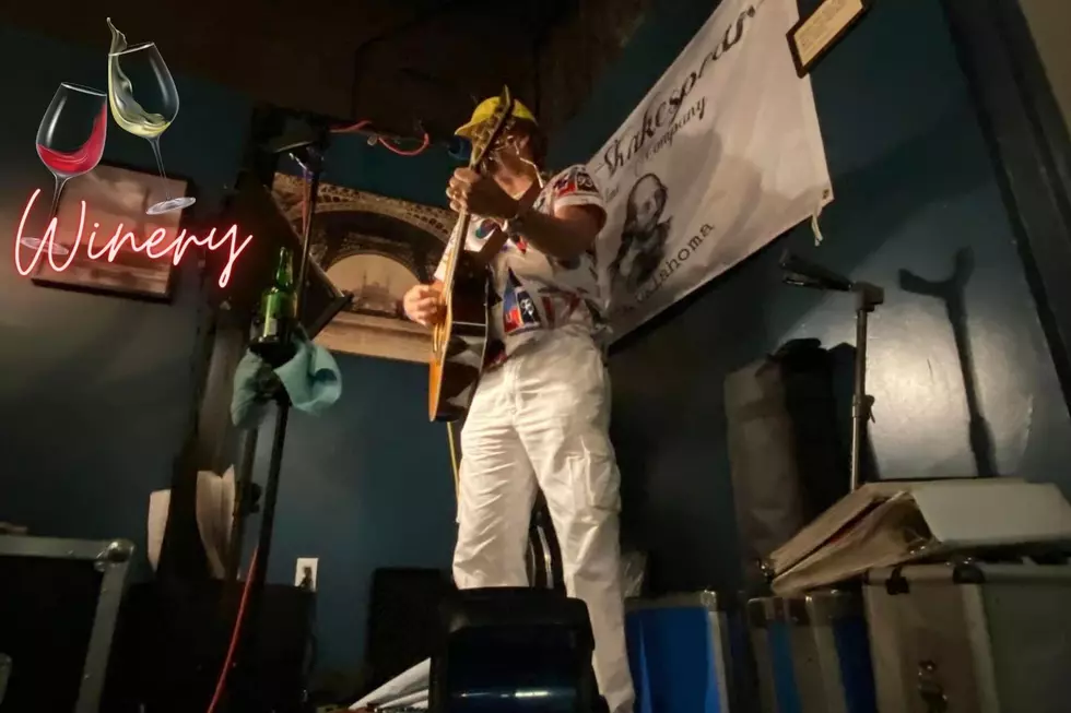 Canva - Live Music