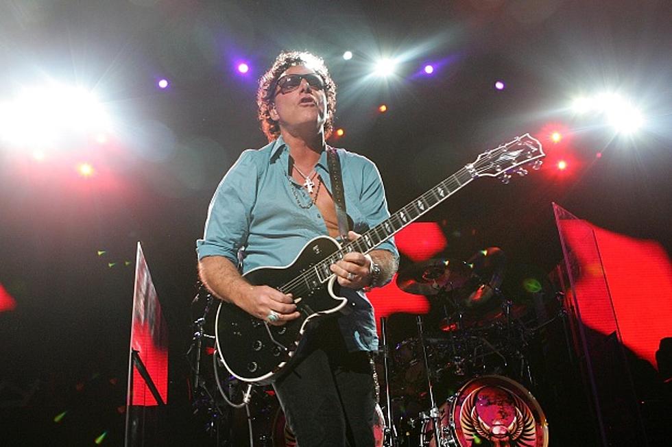 Journey’s Neal Schon Threatens Legal Action Over Nude Picture Leak