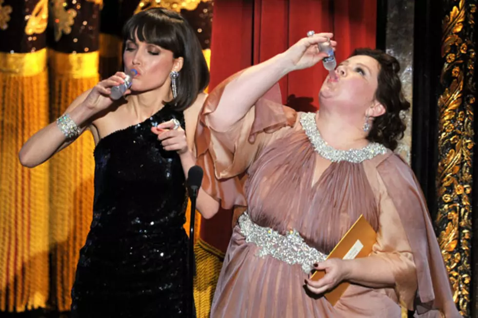 ‘Bridesmaids’ Stars Bring Back Martin Scorsese Drinking Game for 2012 Oscars