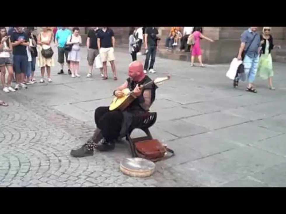Street Performer Filmed in France Displays Rare Vocal Talent [VIDEO]