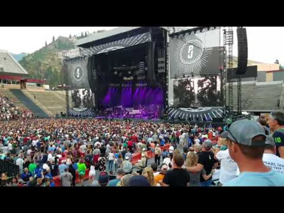 Here's What You Missed at the Pearl Jam Concert in Missoula