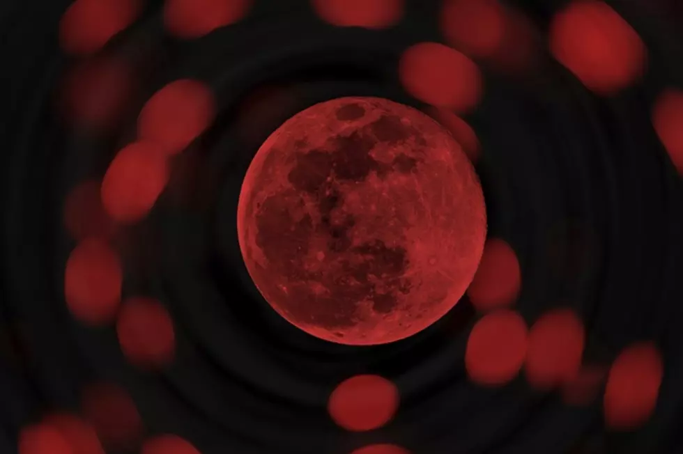 The Blood Moon Eclipse Happens Tonight – Is It The End Times?