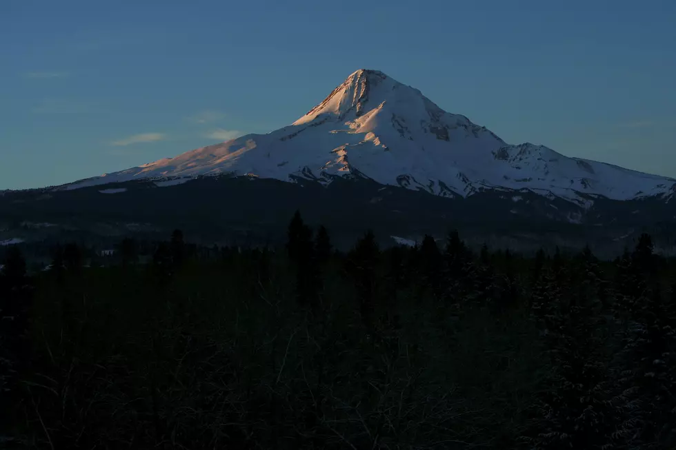 Is Mount Hood Ready to Blow? Dozens of Earthquakes Recorded…