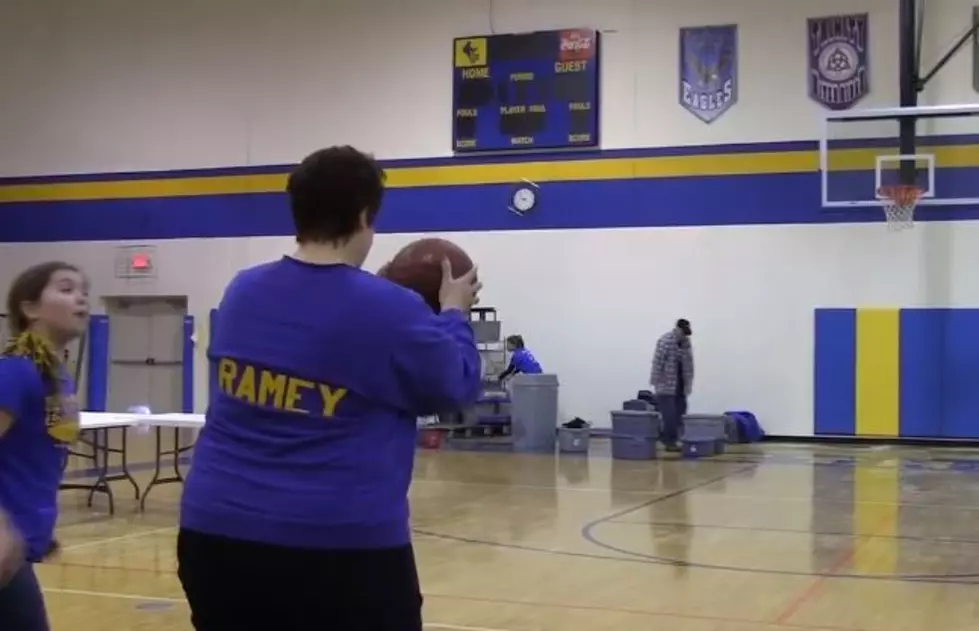 See Woman’s Crazy Throw to Win Free Tuition With Unbelievable Ending! [VIDEO]