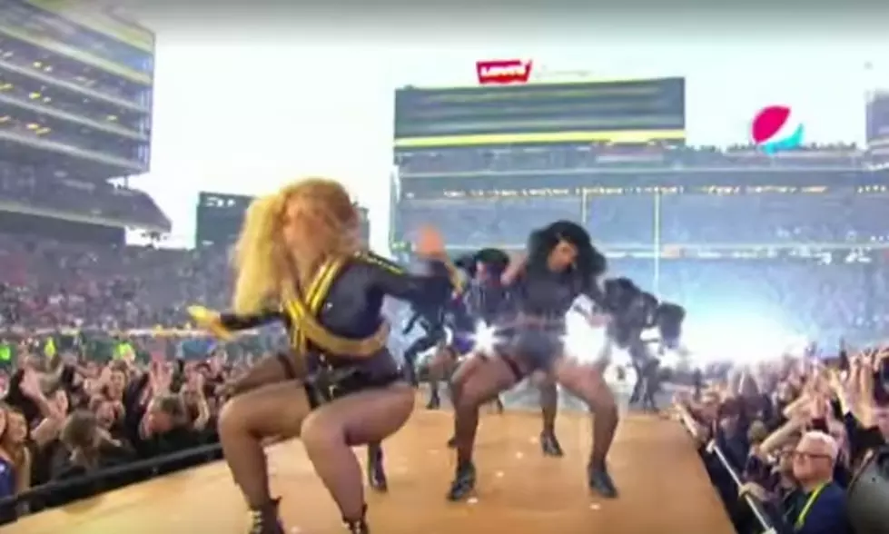 Watch Beyonce Slip and Almost Fall During the Super Bowl 50 Halftime Show