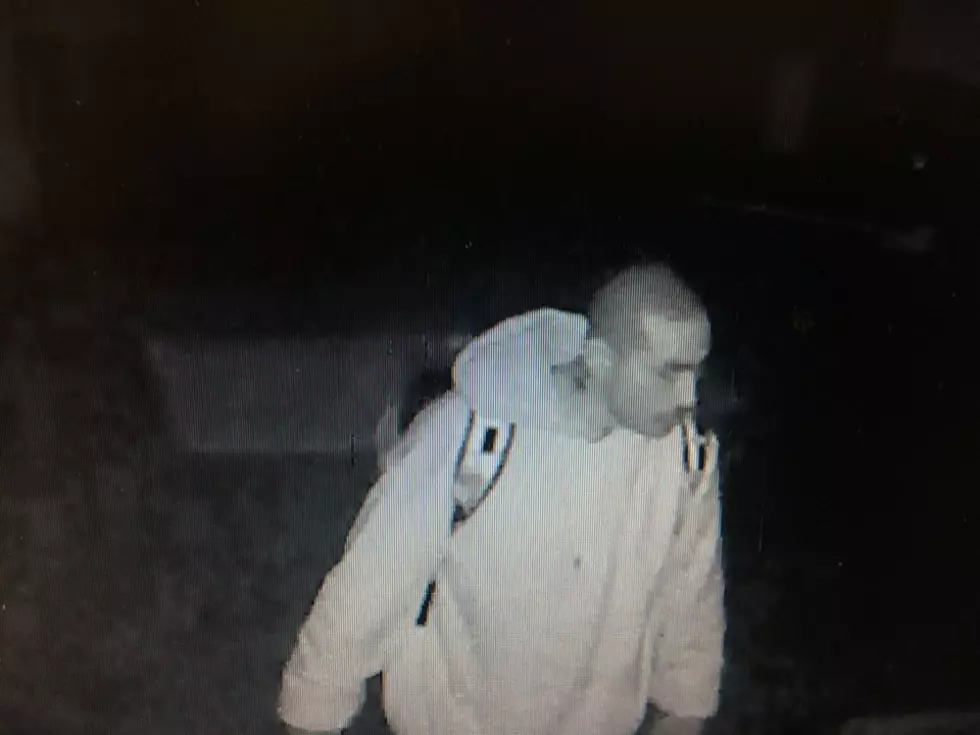 Creeper Trying Break into Canyon Lakes Homes, Let&#8217;s Find Him