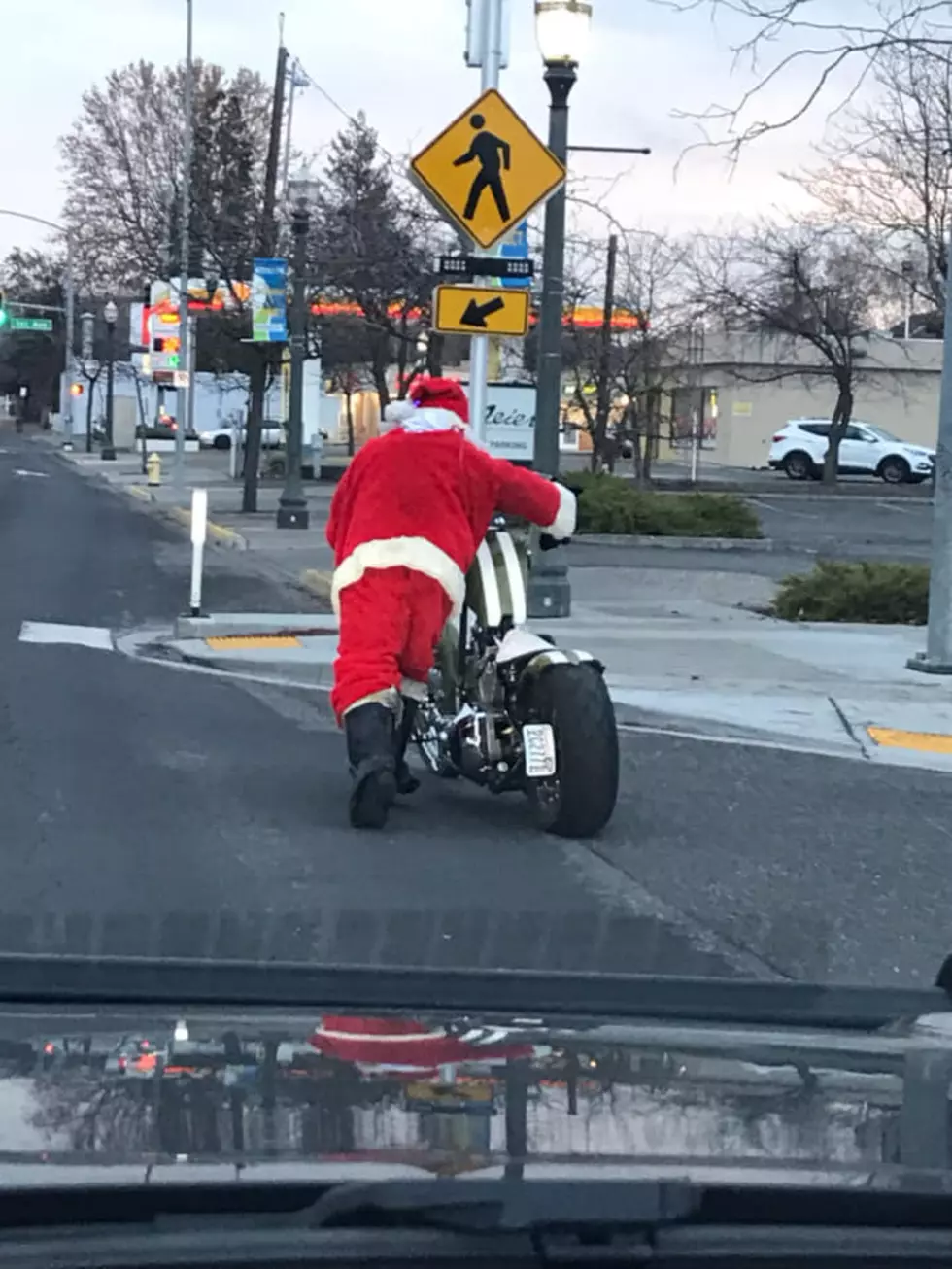 “Broke Down” Santa Gets A Helping Hand From KPD