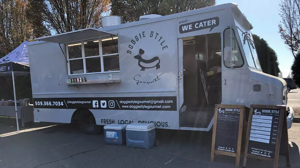 Doggie Style Gourmet Food Truck Parked in Richland