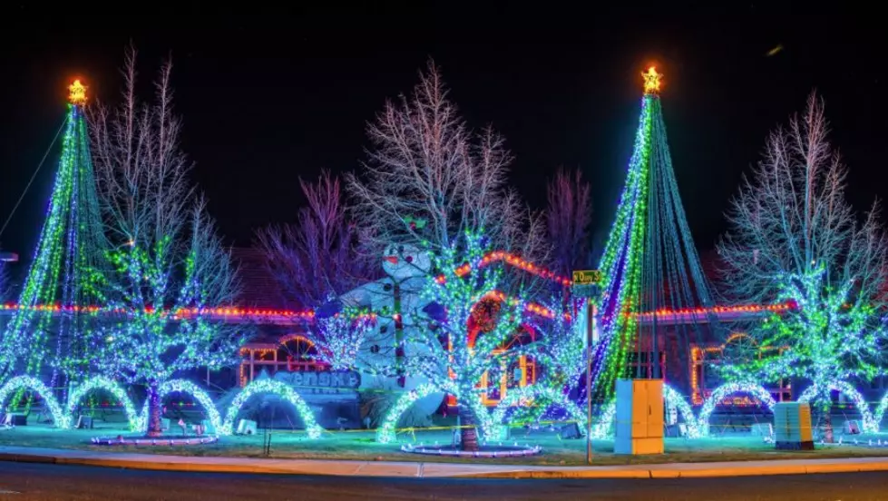 The Show Must Go On! Check Out 500,000 X-mas Lights In Kennewick!