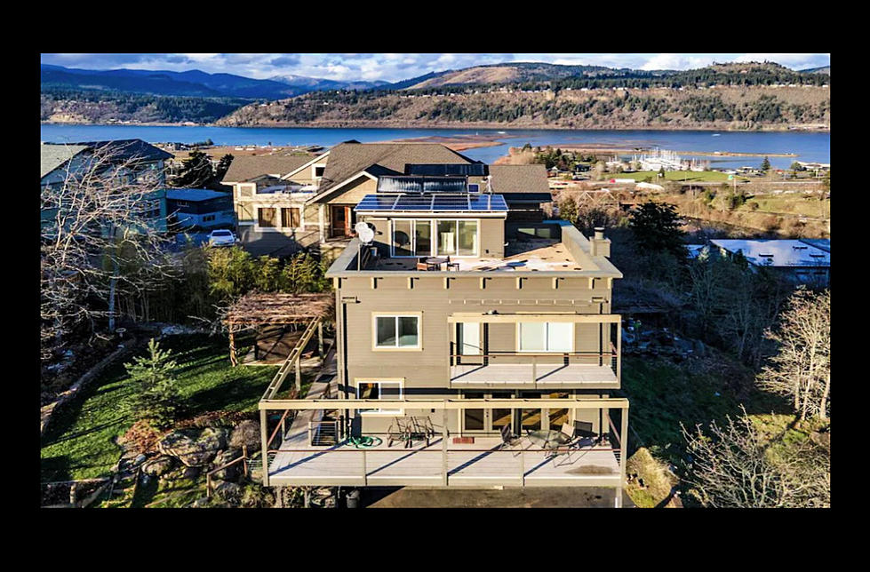 Affordable HUGE Hood River Retreat is Perfect For a Family Getaway! [PHOTOS]