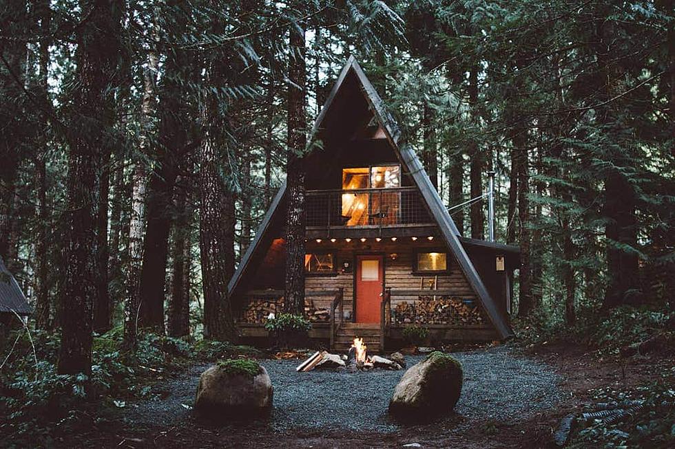 Little Owl Cabin in Packwood Is a Picture Perfect Romantic Escape